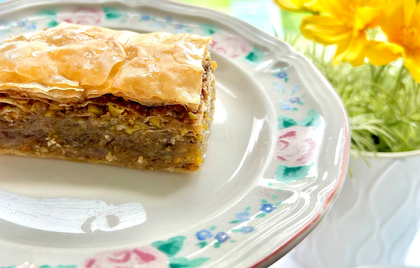 Baklavas with pistachios - 1 serving